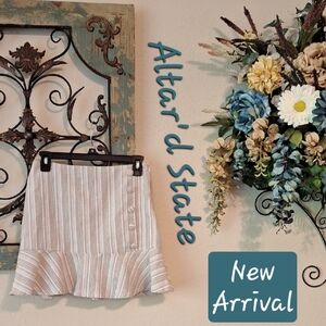 Altar'd State Cream Trumpet Mini Skirt Excellent Condition NWOT Size SMALL